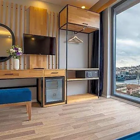 Union Karakoy 5*